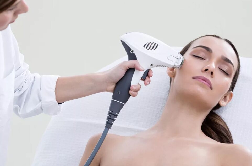 Rejuvenescimento de campo por um laser